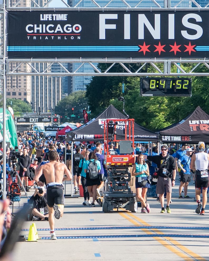 Chicago Tri finish arch close-up