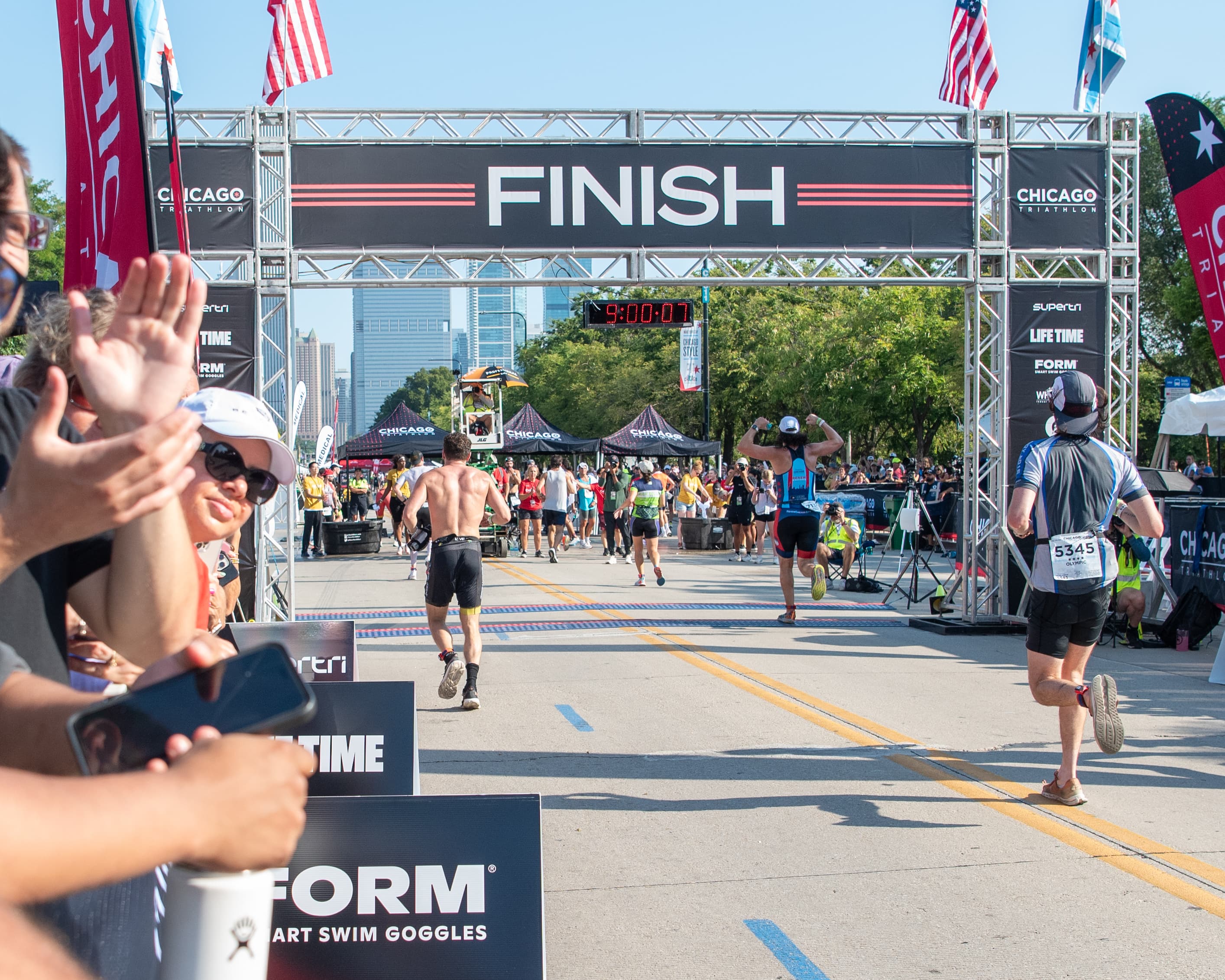 Crossing Chicago Tri finish